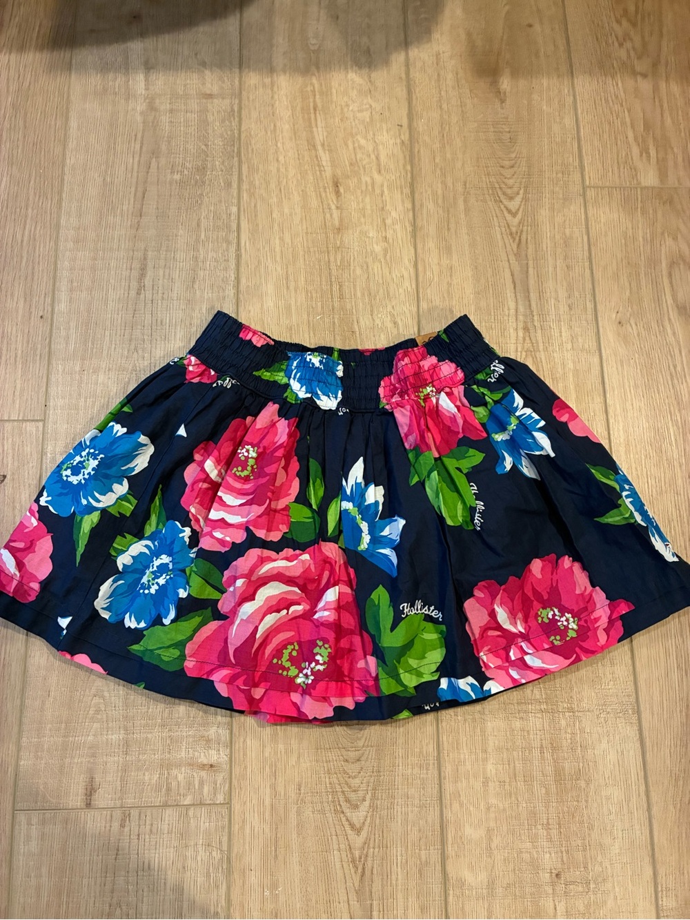 NWT Hollister black with pink and blue flowers mini skirt full skater cotton s